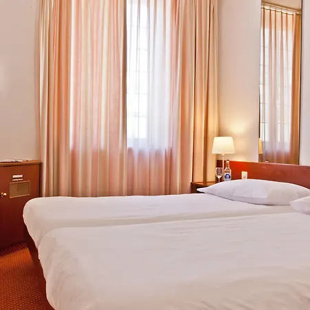 Hotel B-smart 3*
